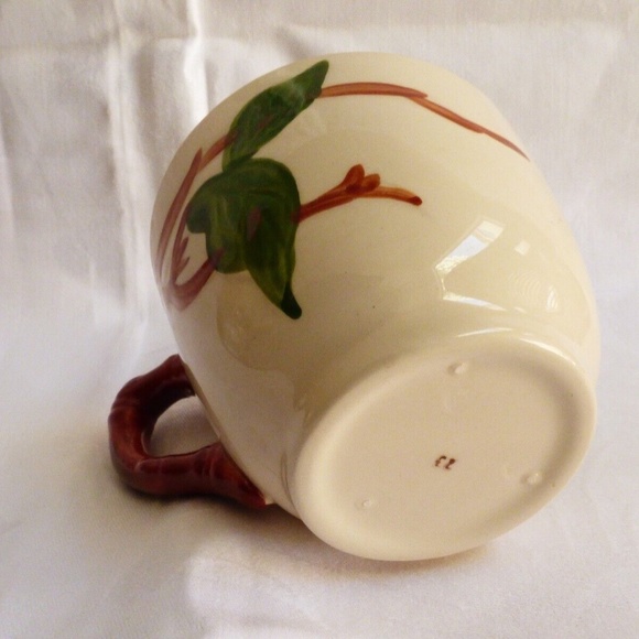 Vintage Franciscan Red Apple Pattern Tea Cup - Picture 6 of 7